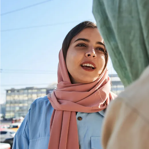 Arabic women speaking - right